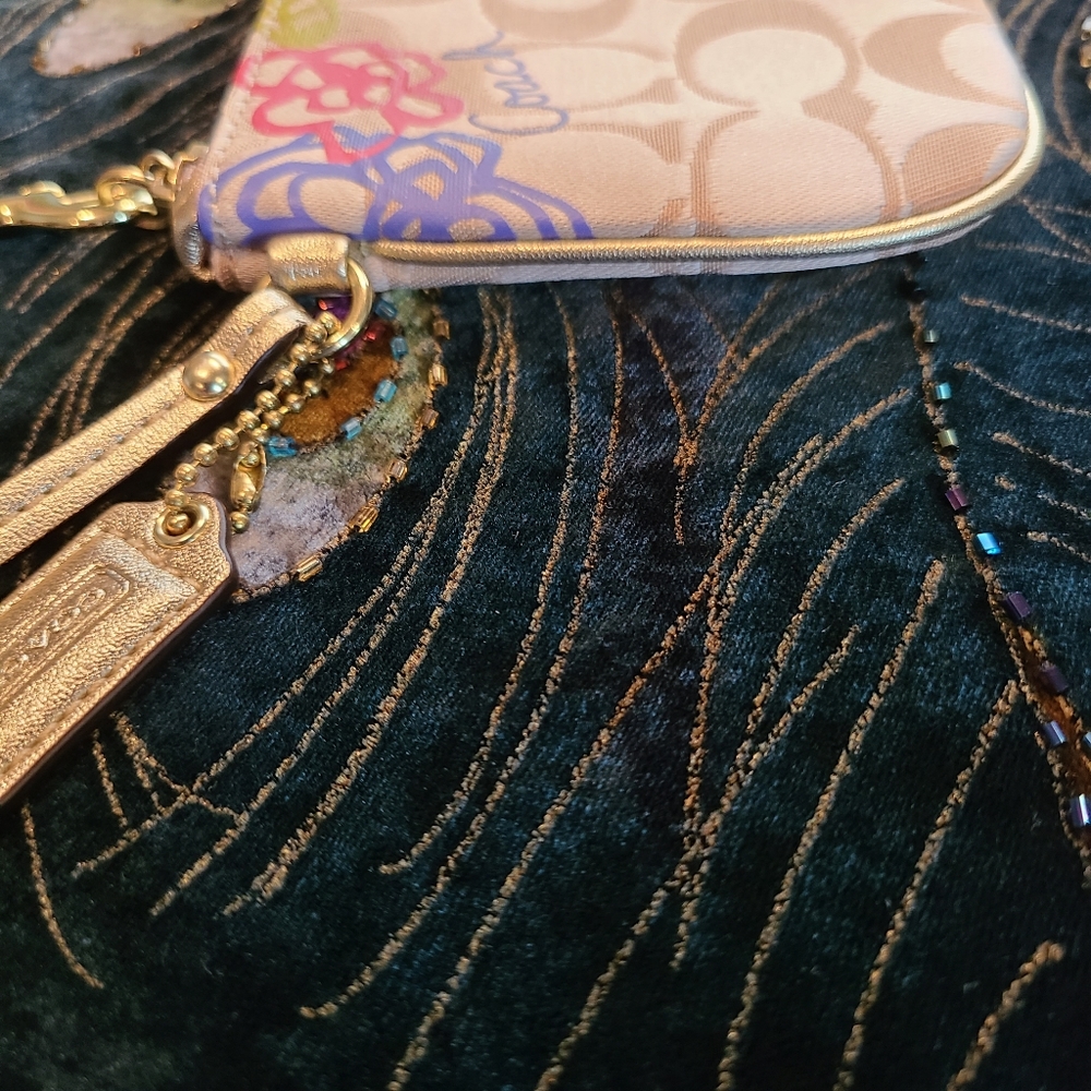 NWOT Rare Coach Poppy Wrislet - Picture 6 of 8